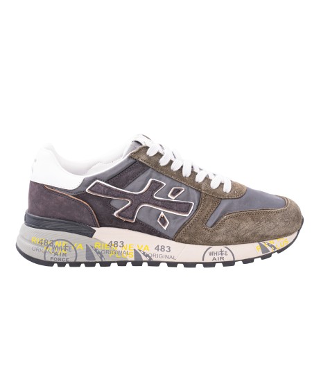 Shop PREMIATA  Scarpa: Premiata Sneakers "Mick 6417".
Iconica silhouette arrichita dal logo Premiata e dallo spoiler sulla suola.
Altezza suola 4,2 cm.
Composizione: Sole: 65% EVA 5% TPU 30% gomma
Superiore: 55% pelle di vitello 45% PA
Fodera: 100% pelle di capra.
Made in Vietnam.. MICK 6417-V